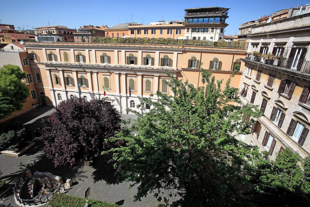 Trianon Borgo Pio Aparthotel Rome Exterior photo